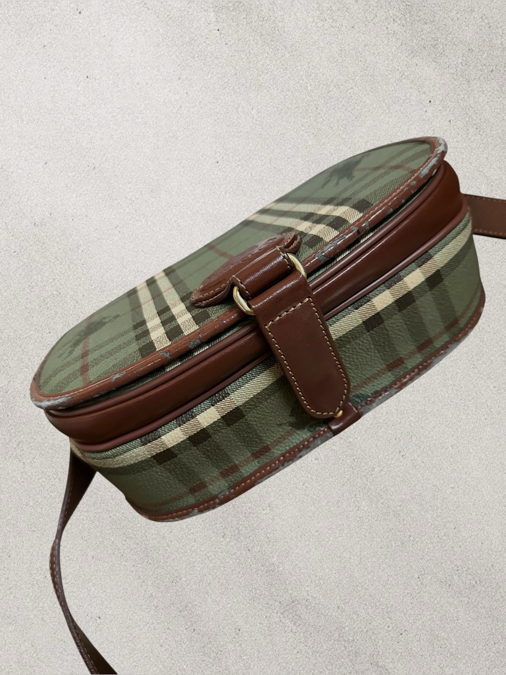 Burberry Vintage Shoulder Bag - Picture 4 of 10